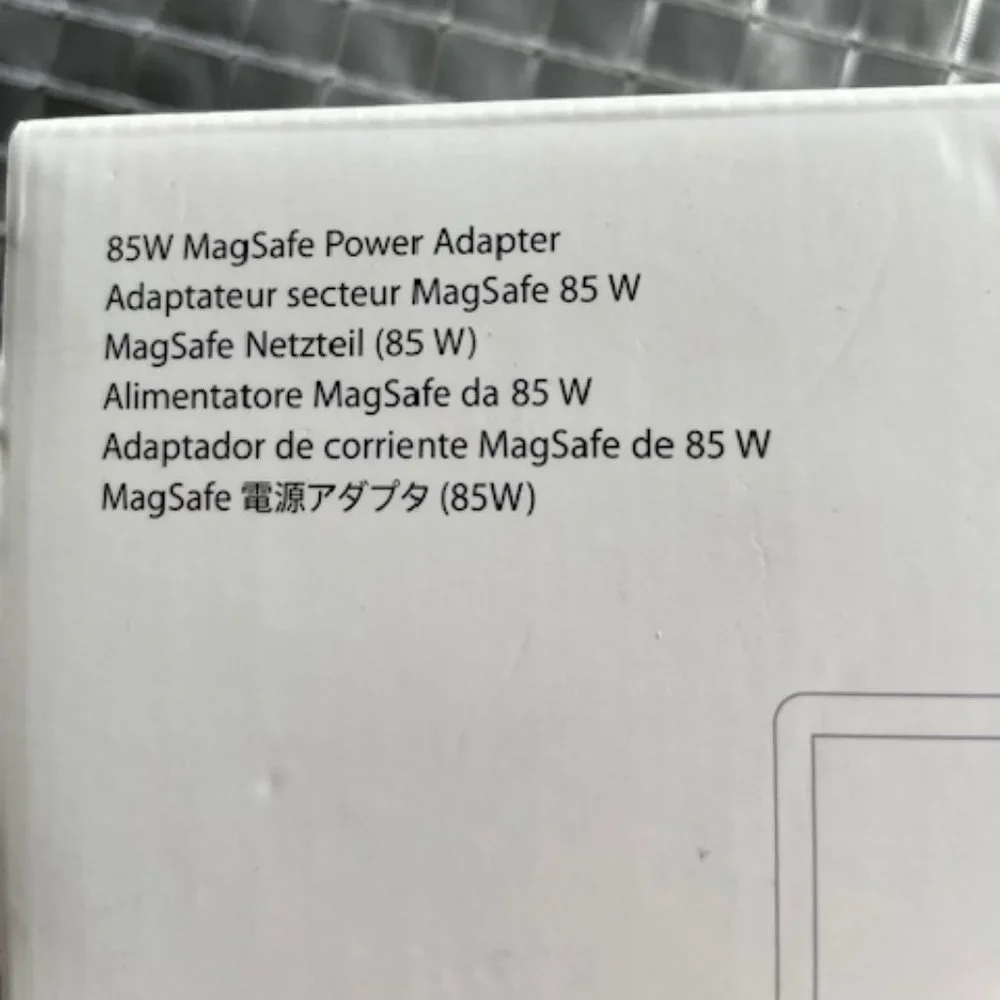 Apple 85W MagSafe Power Adapter for Macbook